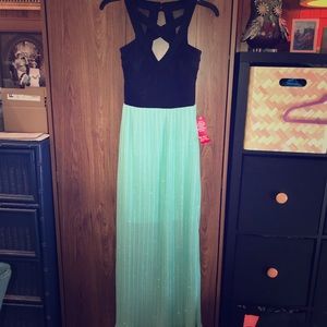 ❌SOLD❌ Fancy cocktail dress. Sz 3. NWT!